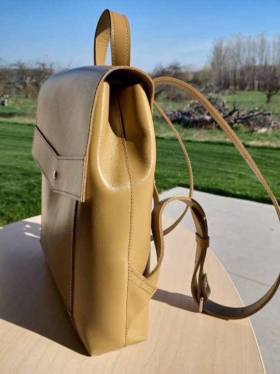 Handmade genuine leather women\'s backpack NWOT main image 6